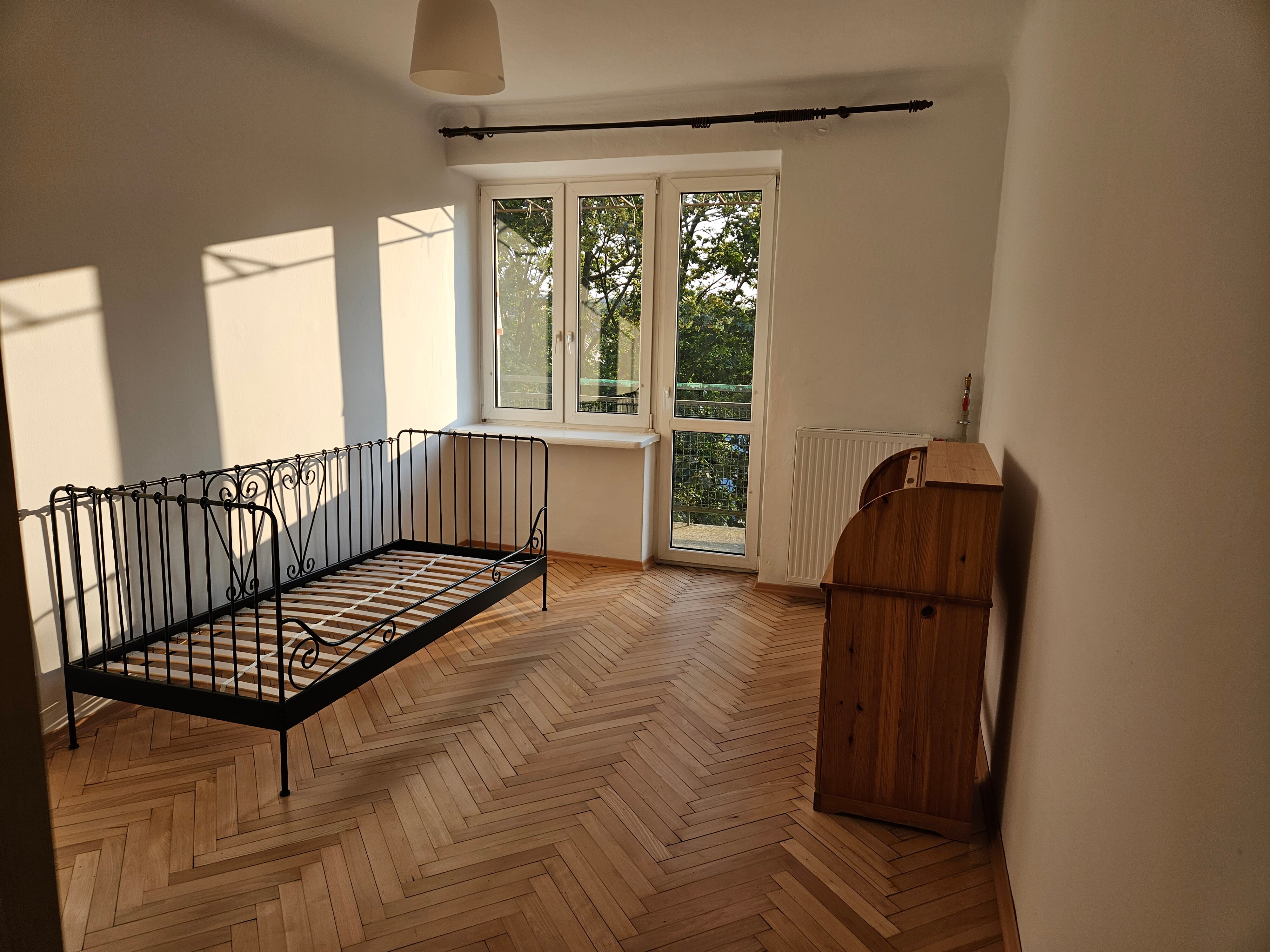 4 pokoje na Żoliborzu - Adama Mickiewicza 4 pokoje na Żoliborzu - Adama Mickiewicza